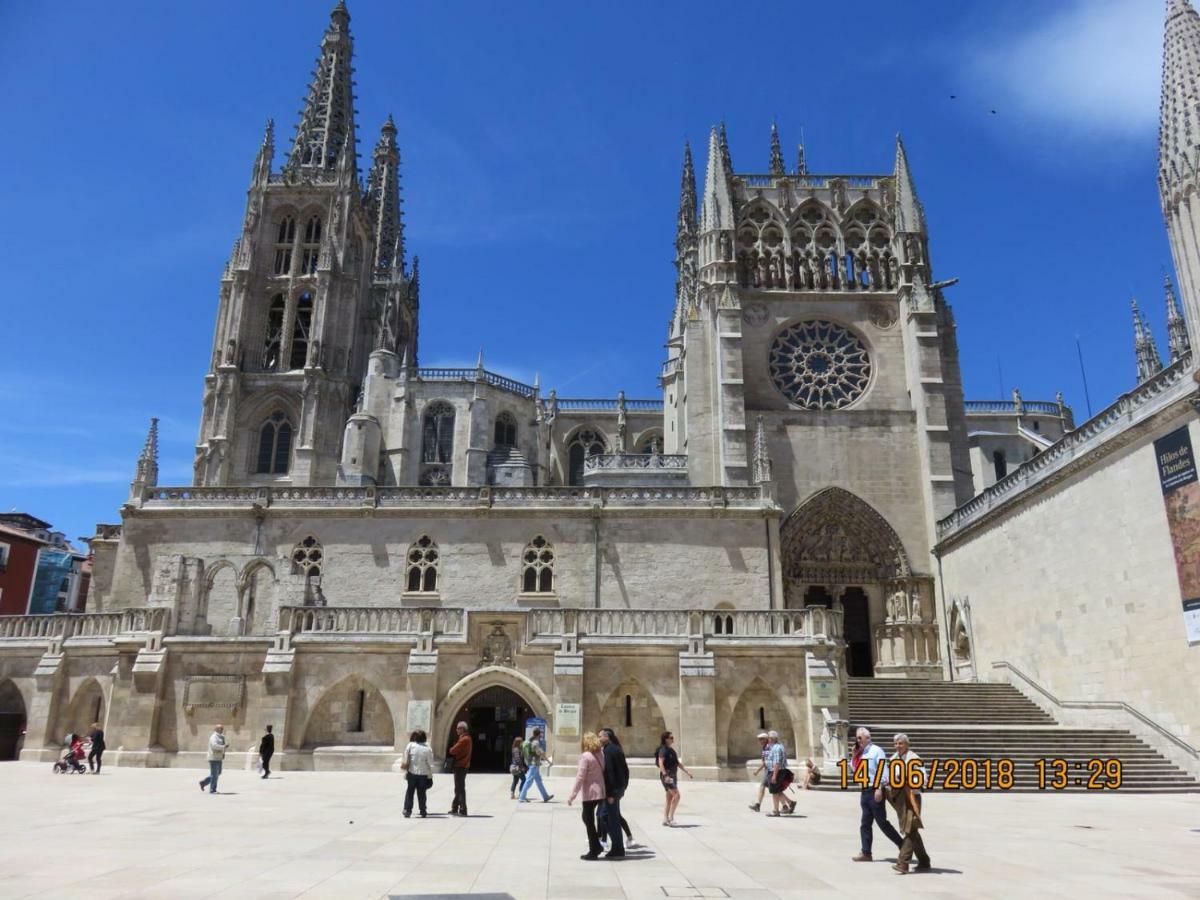 Vut Plaza De La Catedral Apartment Burgos Exterior photo